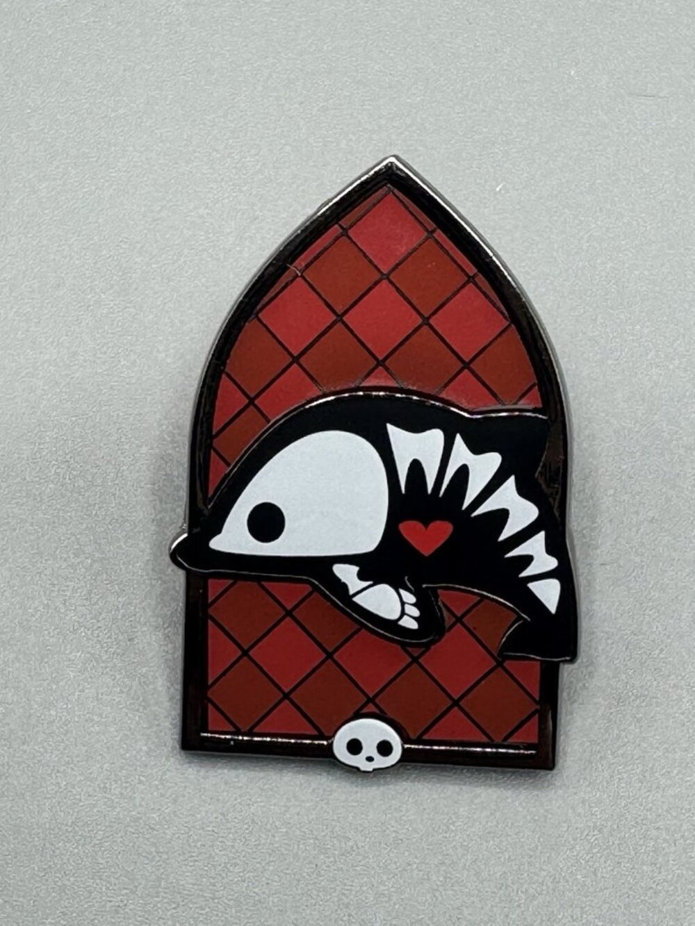Skelanimals DOLPHIE DOLPHIN Stained Glass Blind Box Enamel Pin New Open Box